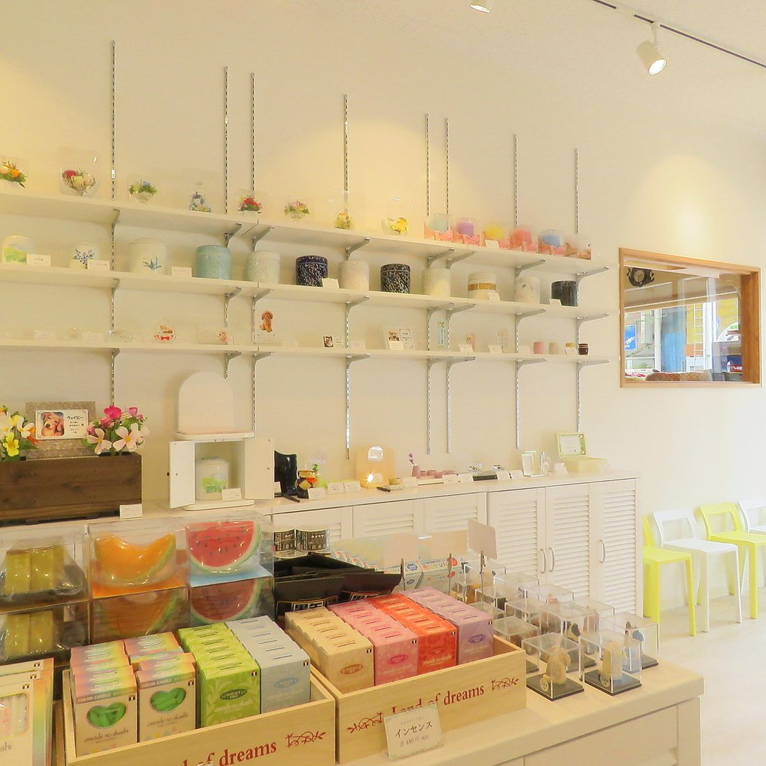 店内で取り扱っている葬儀・ご供養用のアイテム